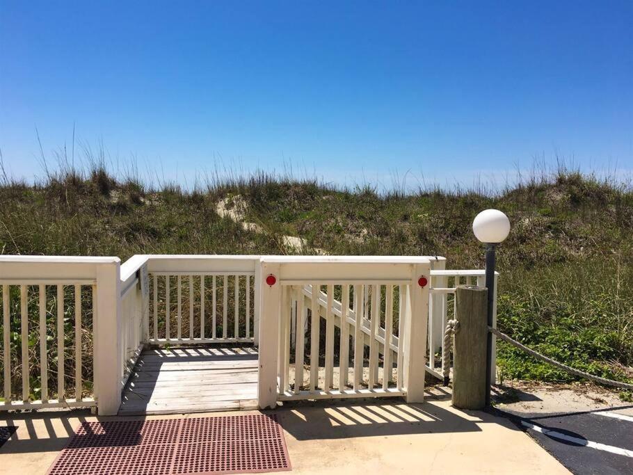 *2Br Oceanfront Retreat*King Ensuite*Pool*Nmb Cherry Grove*Pc4 شاطئ ميرتل المظهر الخارجي الصورة